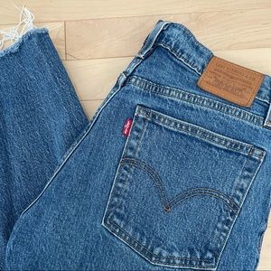 WEDGIE STRAIGHT LEVI’S JEANS
